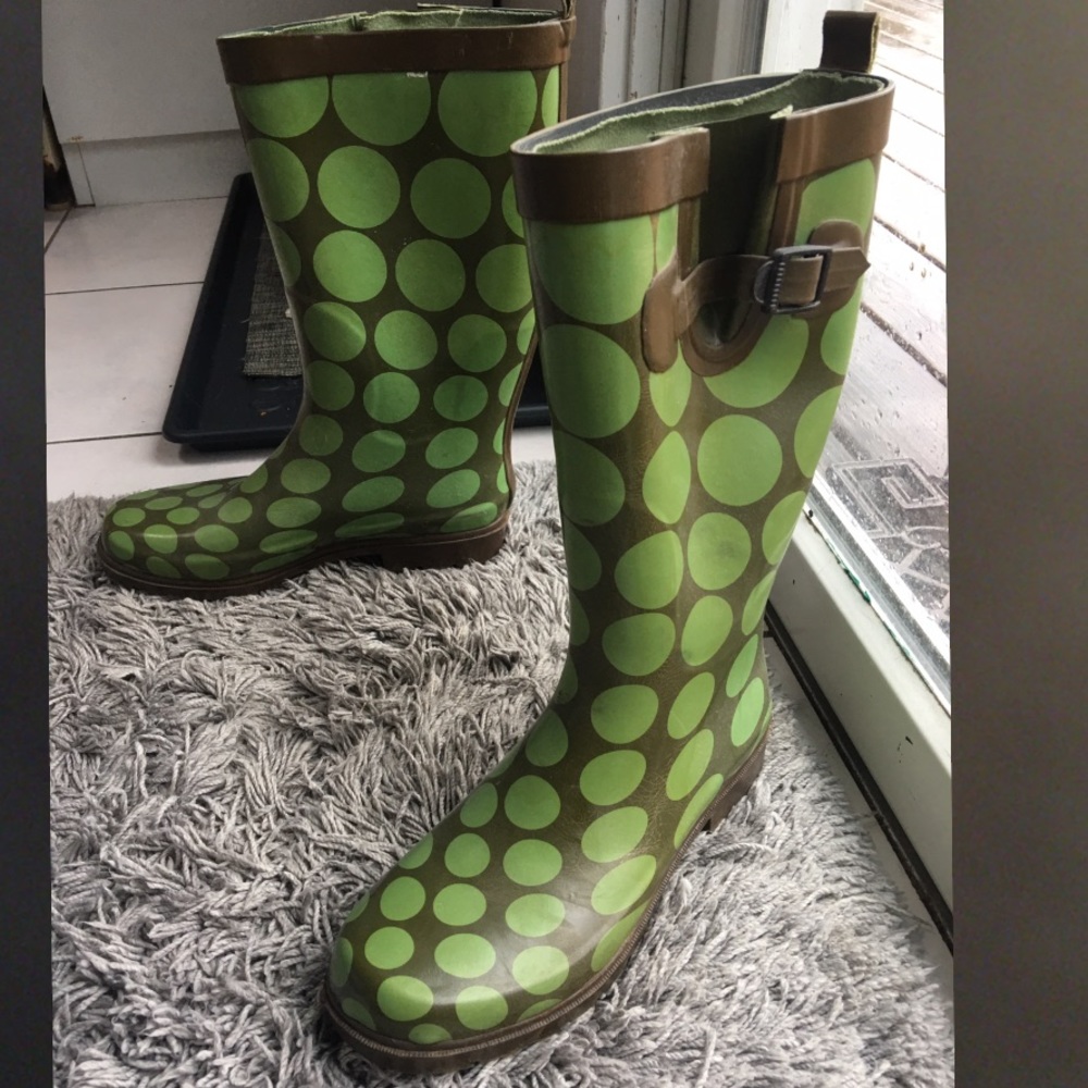 Rain boots
